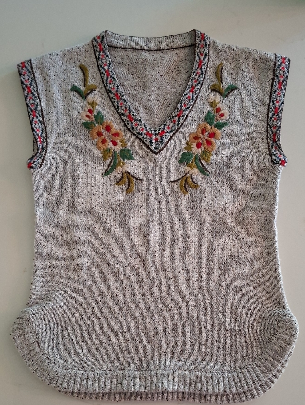 Vintage 70's Boho Floral Embroidered Wool V-neck Sweater Vest (Size S)